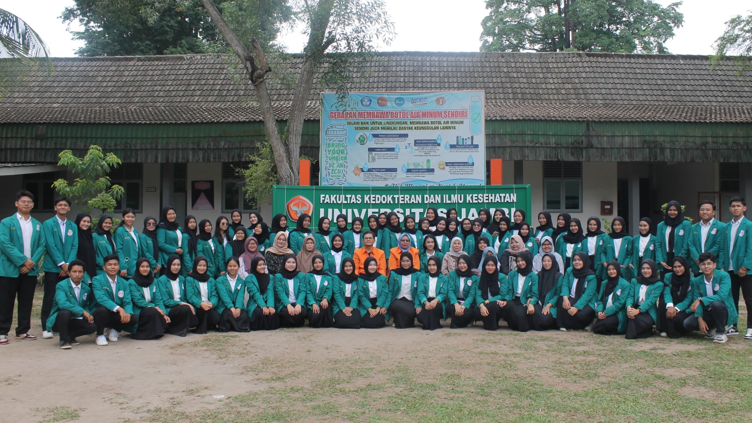 Jurusan Farmasi: Pelantikan Pengurus Badan Eksekutif Mahasiswa (BEM) dan Himpunan Mahasiswa (HIMA) untuk periode 2024/2025 di Lingkungan Fakultas Kedokteran dan Ilmu kesehatan UNJA