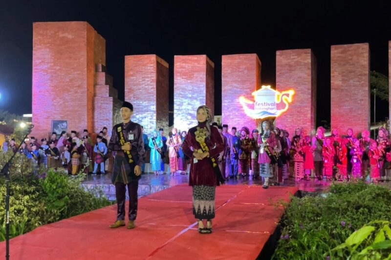 Wajah Muda Berbudaya: Mahasiswi Farmasi Universitas Jambi Menjadi  Pemenang pada Ajang Pemilihan Putra Putri Melayu Provinsi Jambi tahun 2025