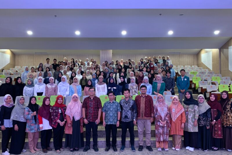 Kuliah Pakar oleh Prof Muhaimin, “Hilirisasi Riset Farmasi ke Produk: Kolaborasi Strategis antar Bidang Ilmu”