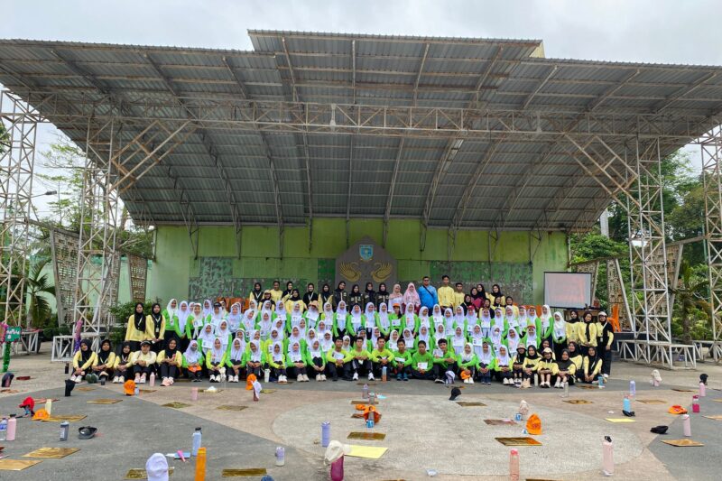 Healthy Bonds, Warm Hearts, Harmony With Pharmacy: Semangat Family Day Farmasi Universitas Jambi 2025